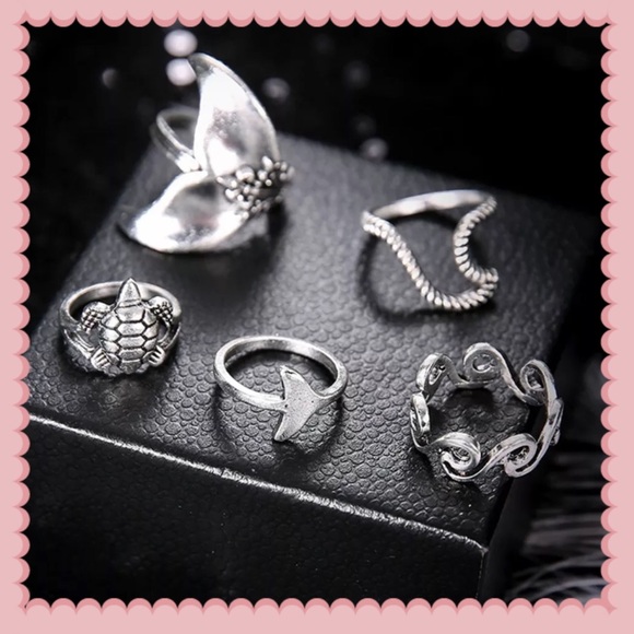 Boho whale tail ring set - Picture 2 of 3